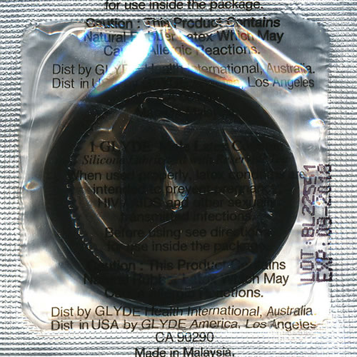 Glyde Ultra «Cola» 10 schwarze Kondome mit Cola-Aroma, zertifiziert mit der Vegan-Blume