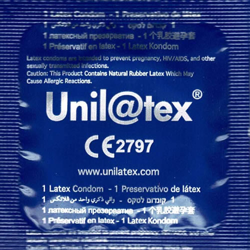 Unilatex «Red - Strawberry Aroma» 12 rote Kondome mit Erdbeer-Aroma