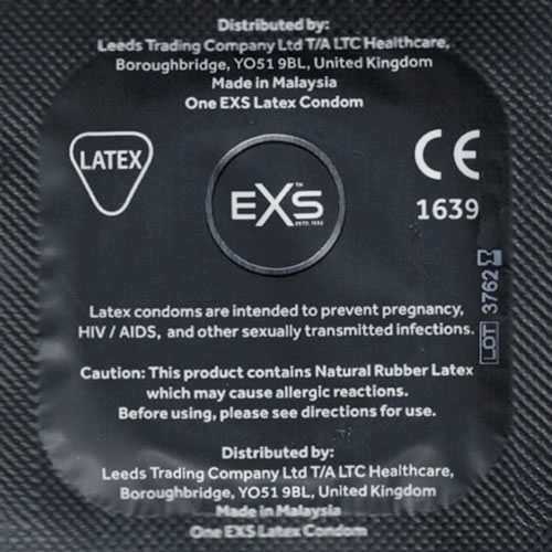 EXS «Black Latex» Comfy Fit, 48 schwarze Kondome mit anatomischer Form