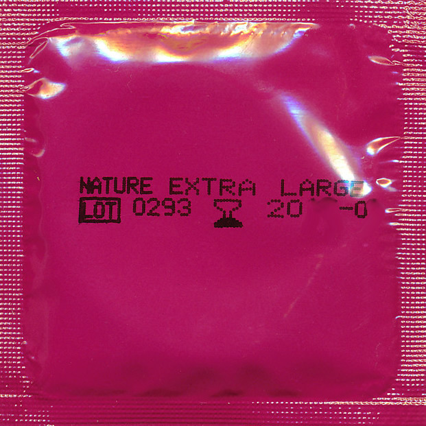 Amor «XXL» 3 larger condoms for more space