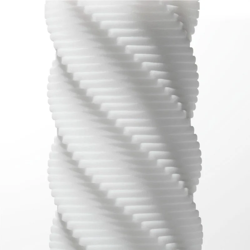 Tenga 3D «SPIRAL» wiederverwendbarer Masturbator mit stimulierenden Spiral-Rippen (1)