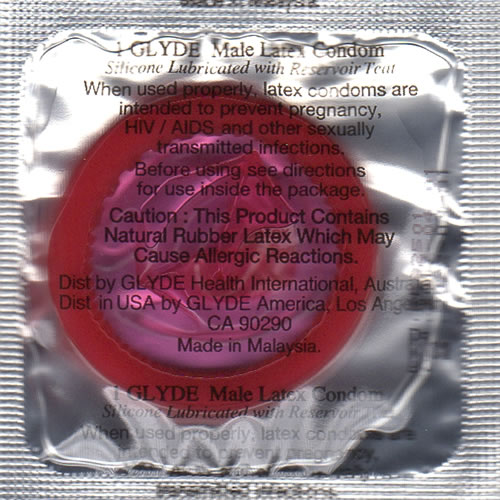 Glyde Ultra «Slimfit Red» 10 tight red condoms, certified with the Vegan Flower