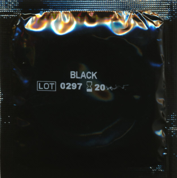 Amor «Black» 100 schwarze Kondome ohne Aroma, Maxipack