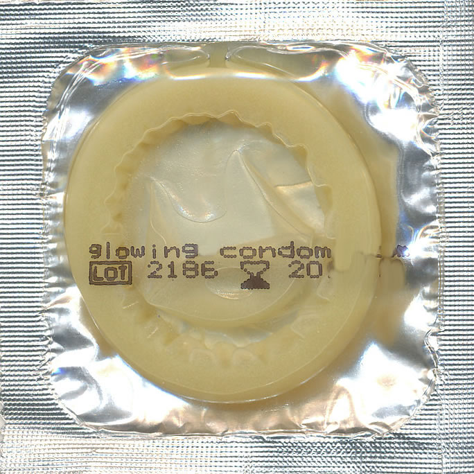 Dansex «Glowing Condoms» 3 Leuchtkondome aus Dänemark