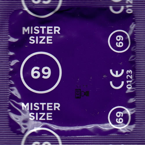 Mister Size «69» steady & safe - 3 individually sized condoms