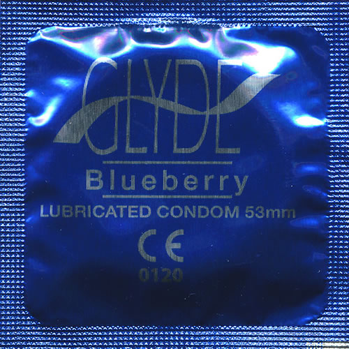 Glyde Ultra «Blueberry» 10 blue condoms with blueberry flavour, certified with the Vegan Flower