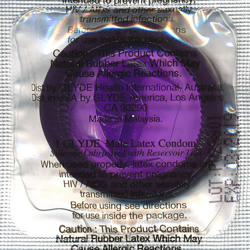 Glyde Ultra «Wildberry» 100 purple condoms with wildberry flavour, certified with the Vegan Flower, bulk pack